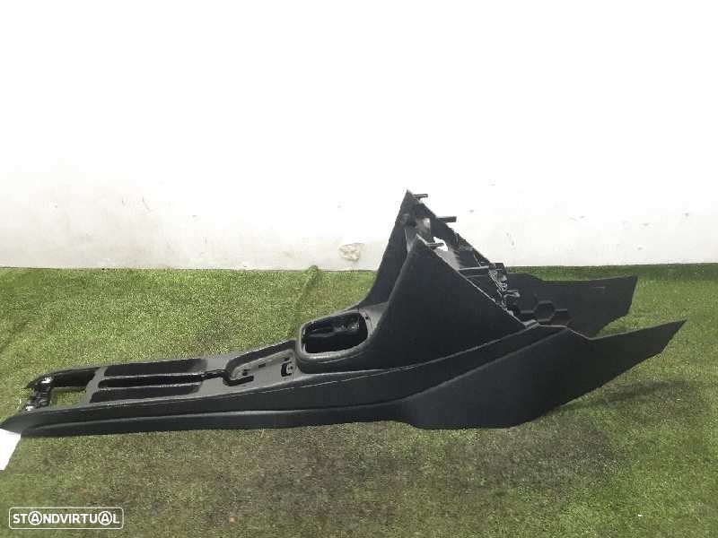 CONSOLA CENTRAL VOLKSWAGEN POLO 2016 -6R0863241AF - 4
