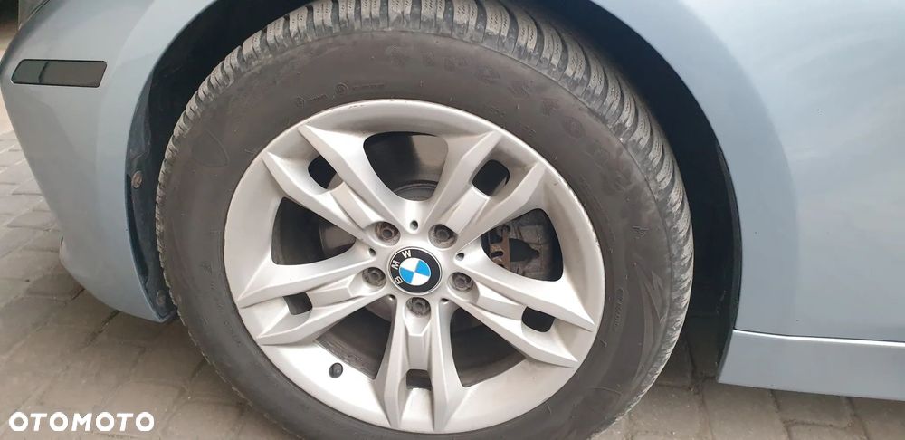 BMW Seria 3 328i Luxury Line - 10