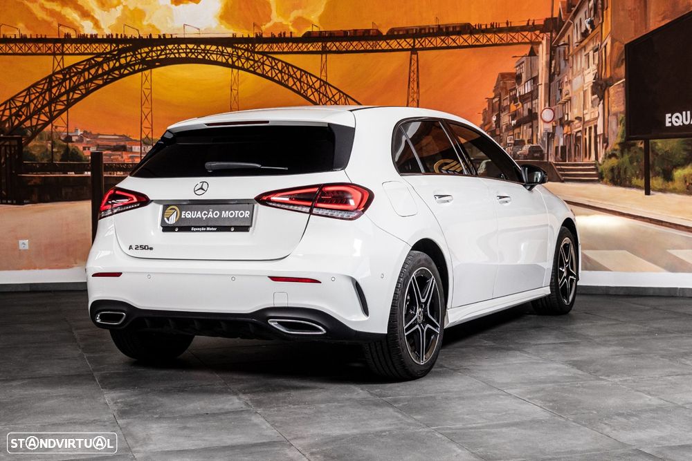 Mercedes-Benz A 250 e AMG Line - 3