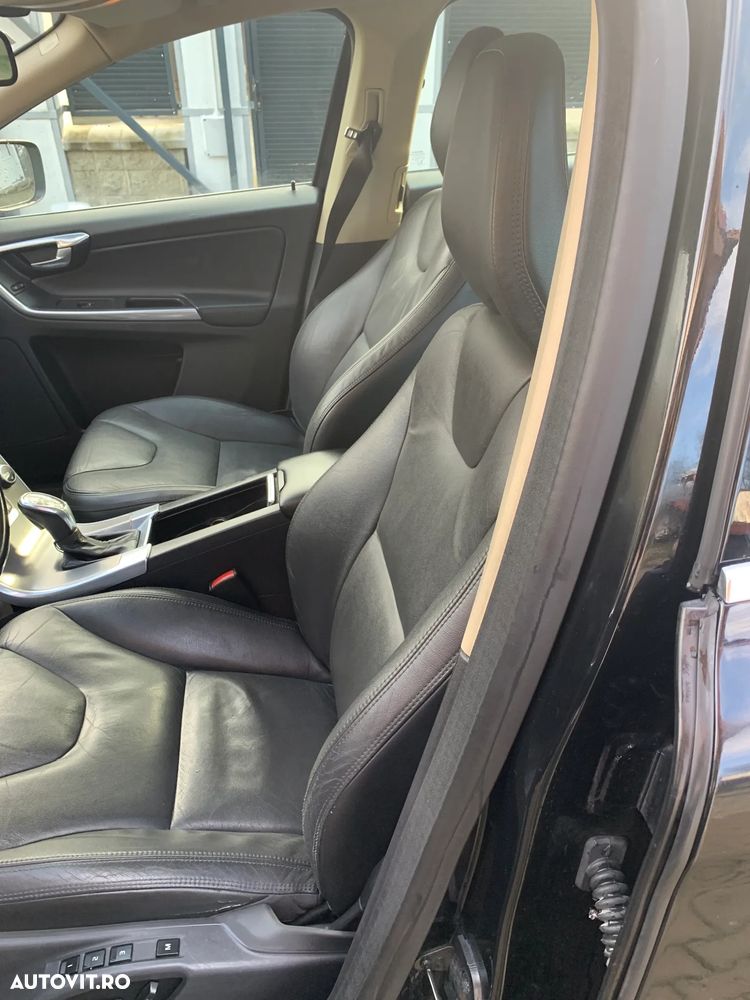 Volvo XC 60 D4 AWD Geartronic Momentum - 10