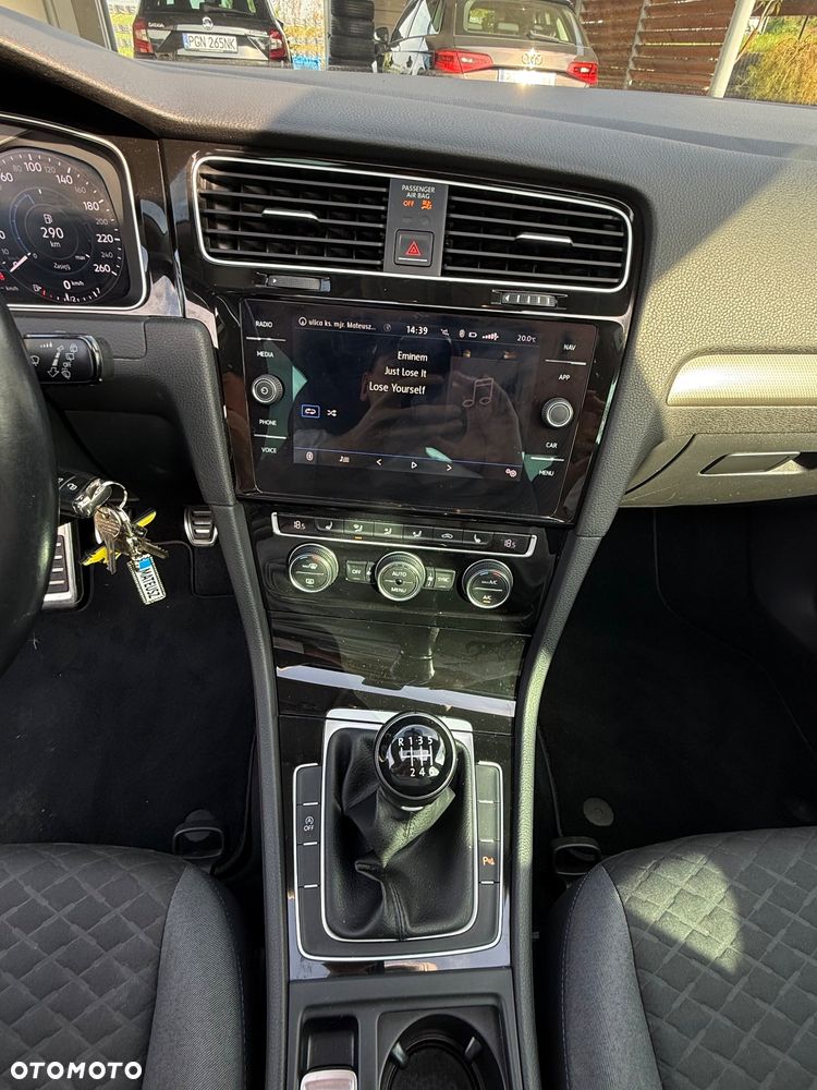 Volkswagen Golf 1.5 TSI OPF R-Line - 32