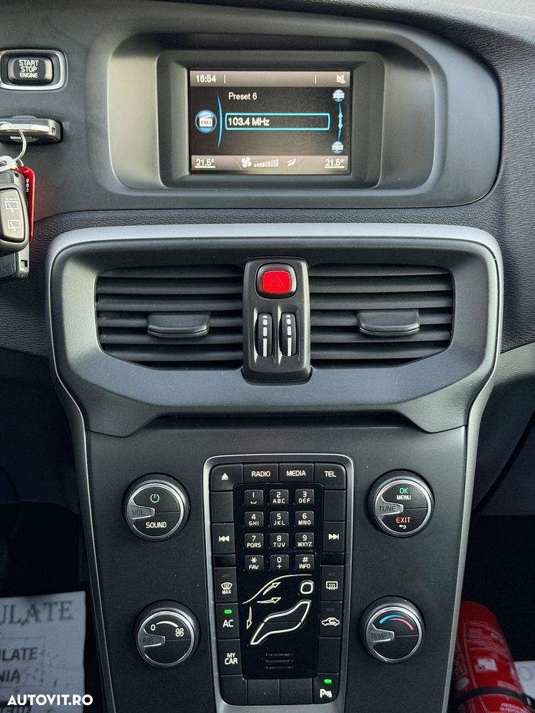 Volvo V40 D2 Kinetic - 22