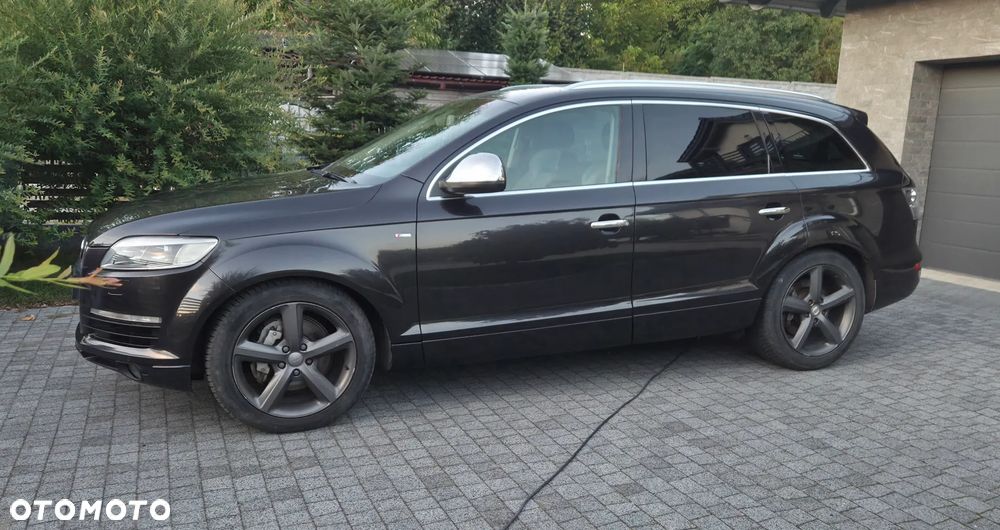 Audi Q7 - 1