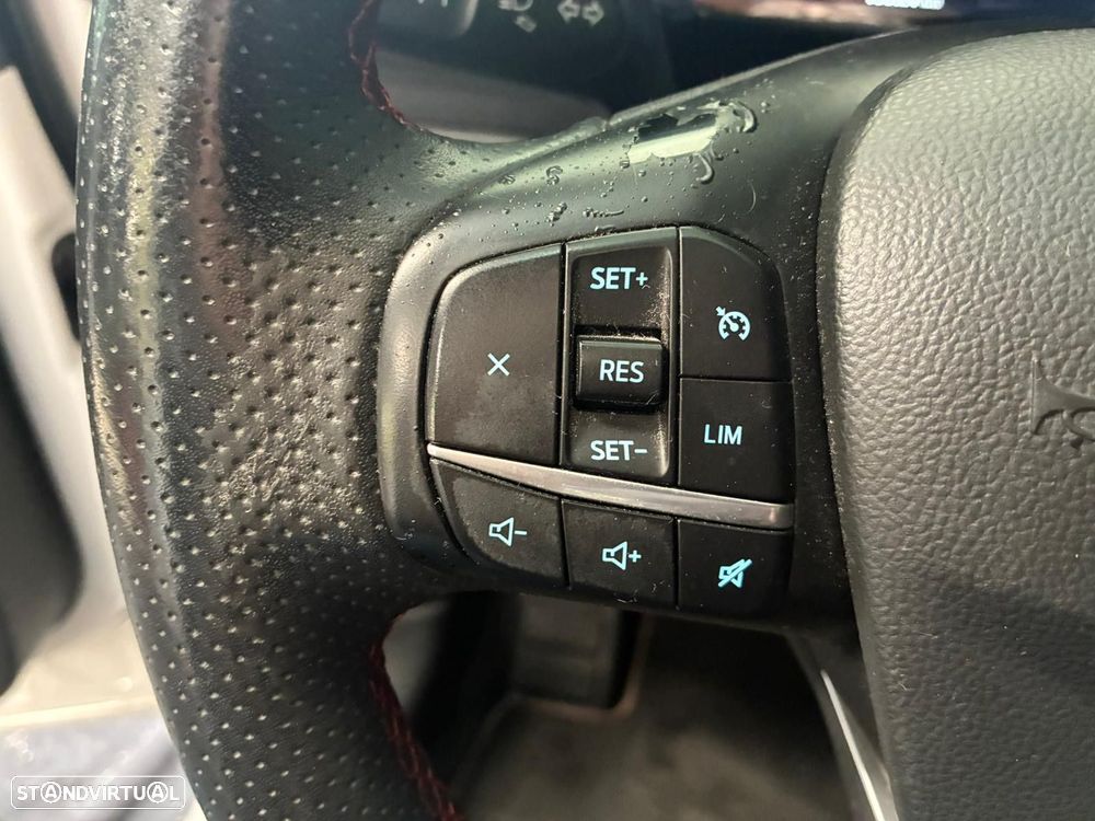 Ford Kuga 1.5 EcoBoost ST-Line - 23