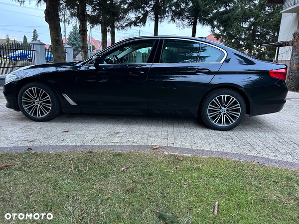 BMW Seria 5 520d Sport Line