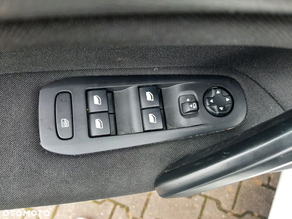 Peugeot 308 BlueHDi 130 EAT8 Allure Pack - 9