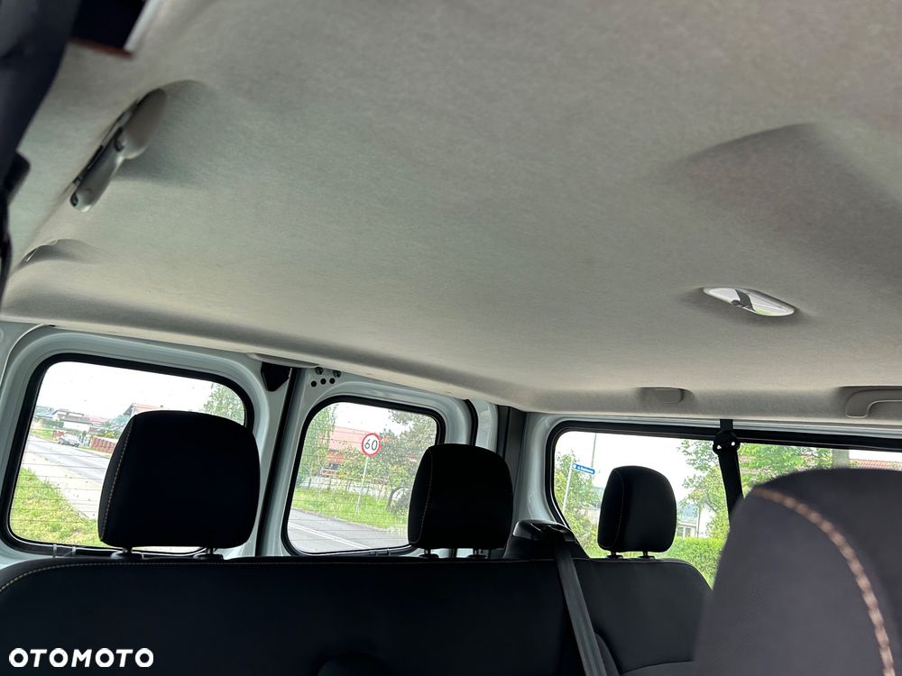 Renault Trafic - 16