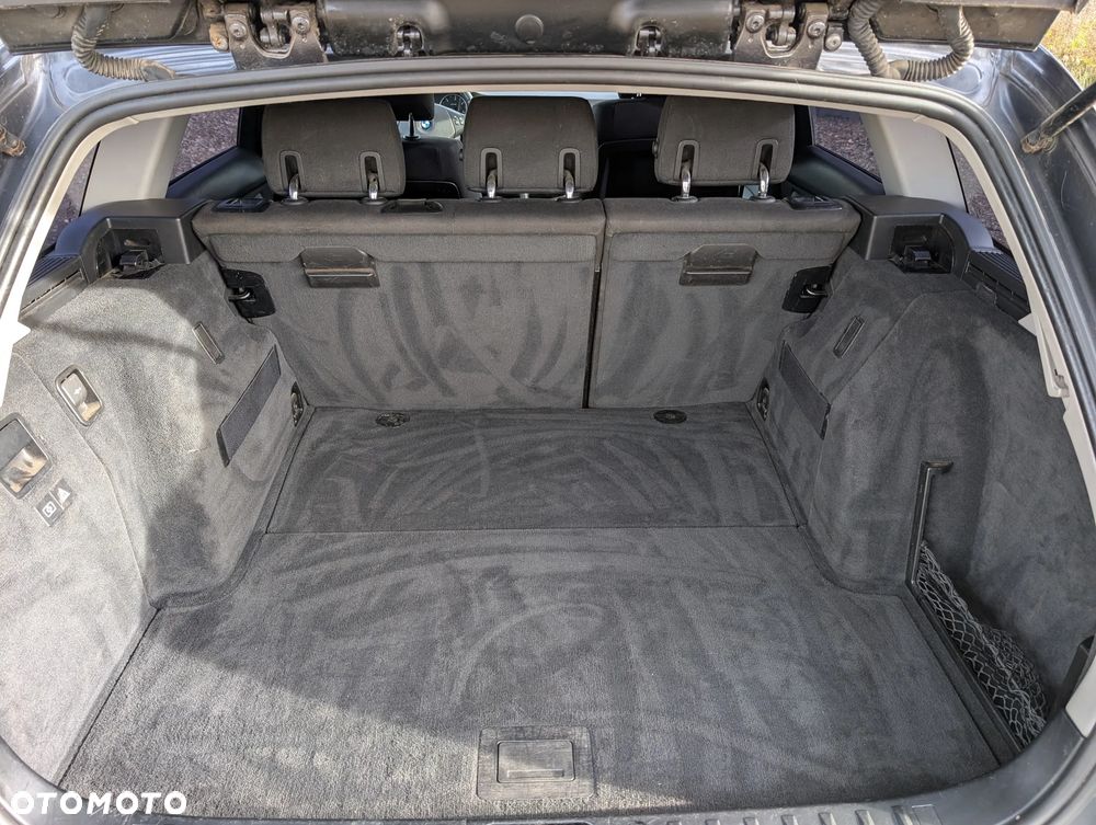 BMW Seria 3 318d - 13