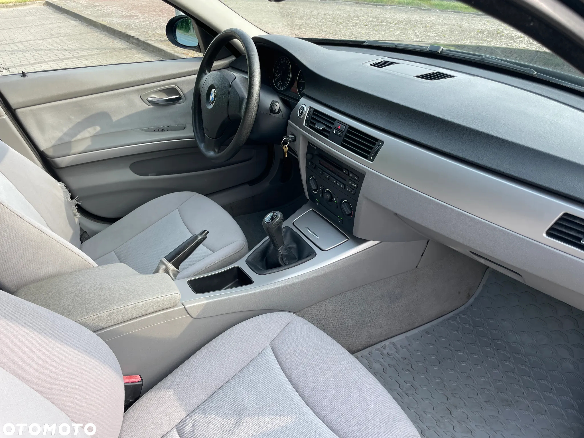BMW Seria 3 318i - 21