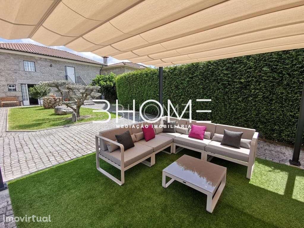 Propriedade com Casa em Pedra, T6, com piscina e campo de jogos - Grande imagem: 5/39