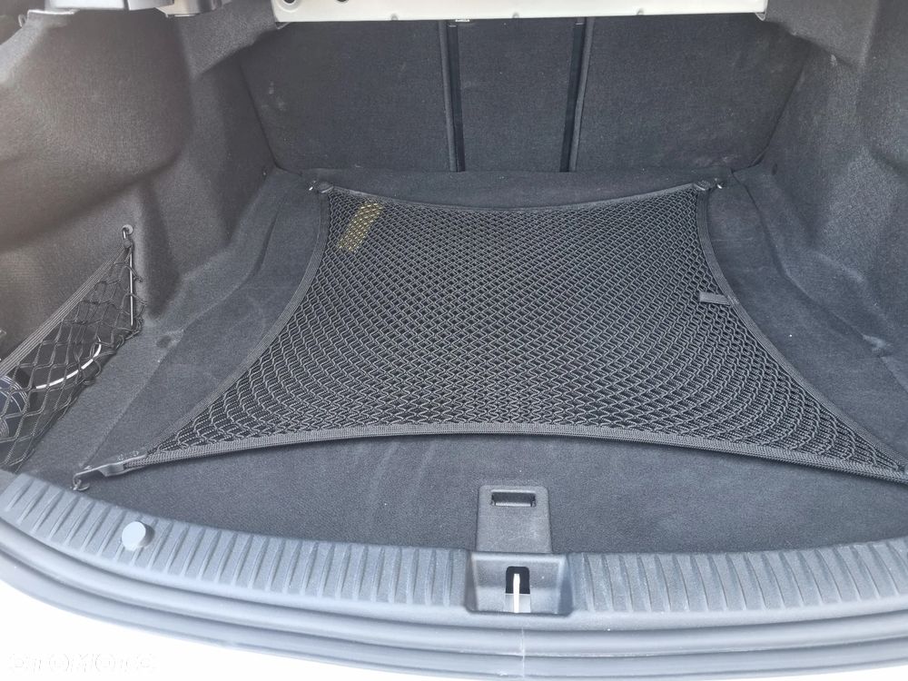 Mercedes-Benz Klasa C 300 9G-TRONIC - 16