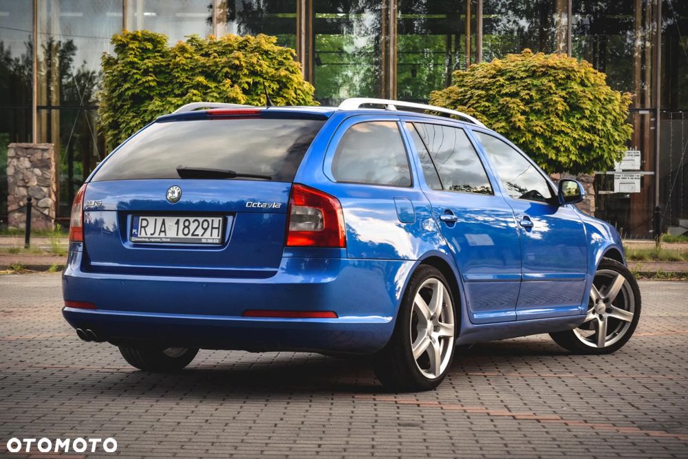 Skoda Octavia 2.0 TSI RS - 40