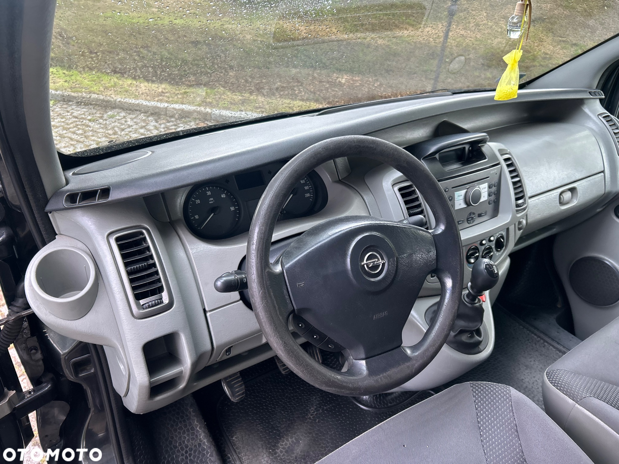 Opel Vivaro - 25