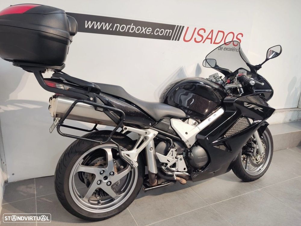 Honda VFR 800 - 2