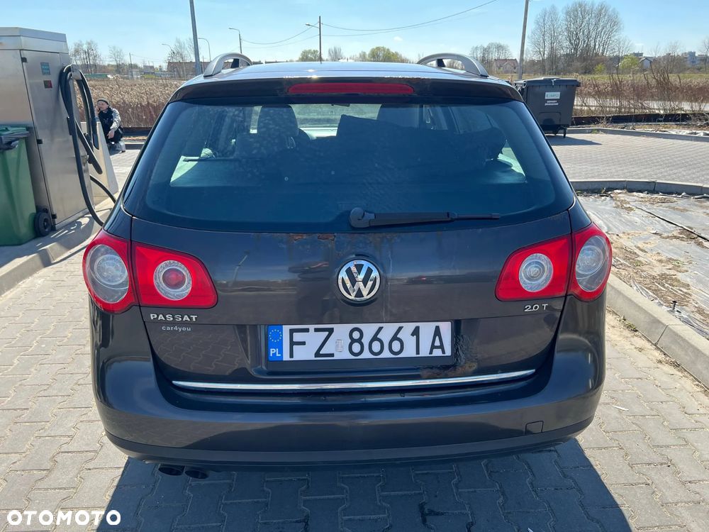 Volkswagen Passat 2.0 TDI Comfortline DSG - 11