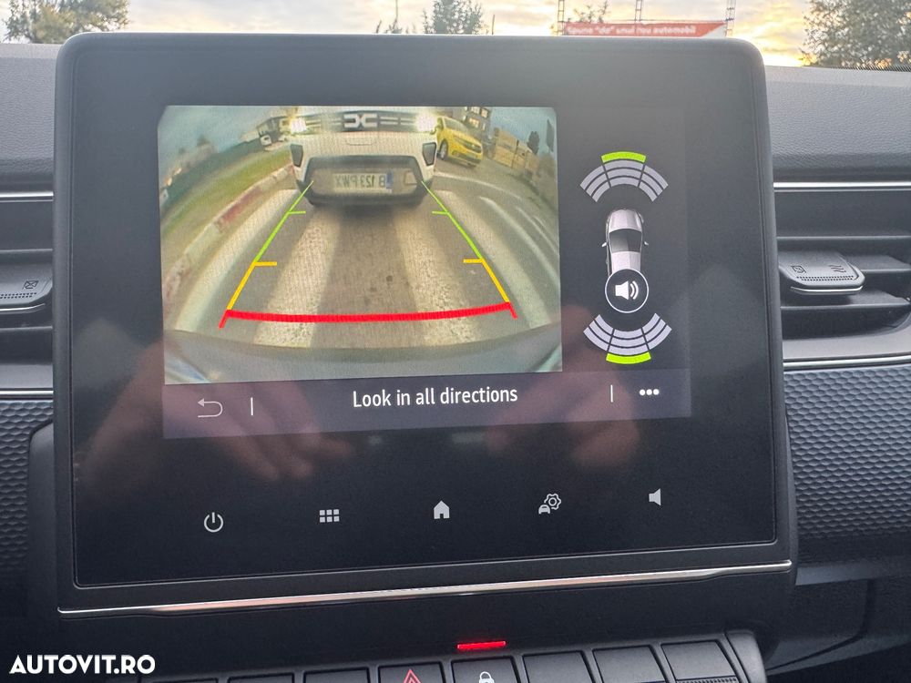 Renault Arkana E-TECH 145 Evolution - 12