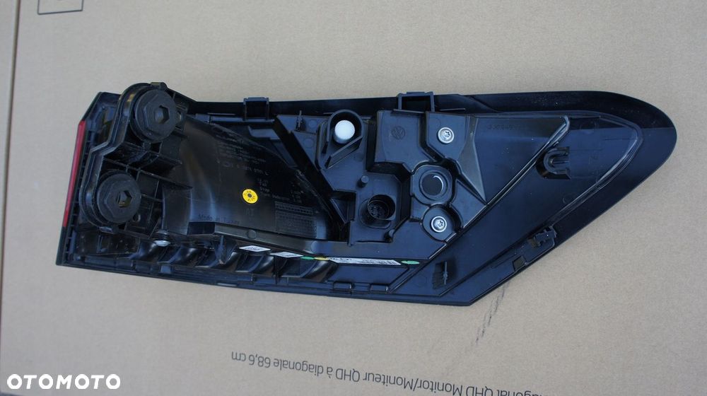 TYLNA LEWA LAMPA VW PASSAT B9 KOMBI 3J0 LED - 4