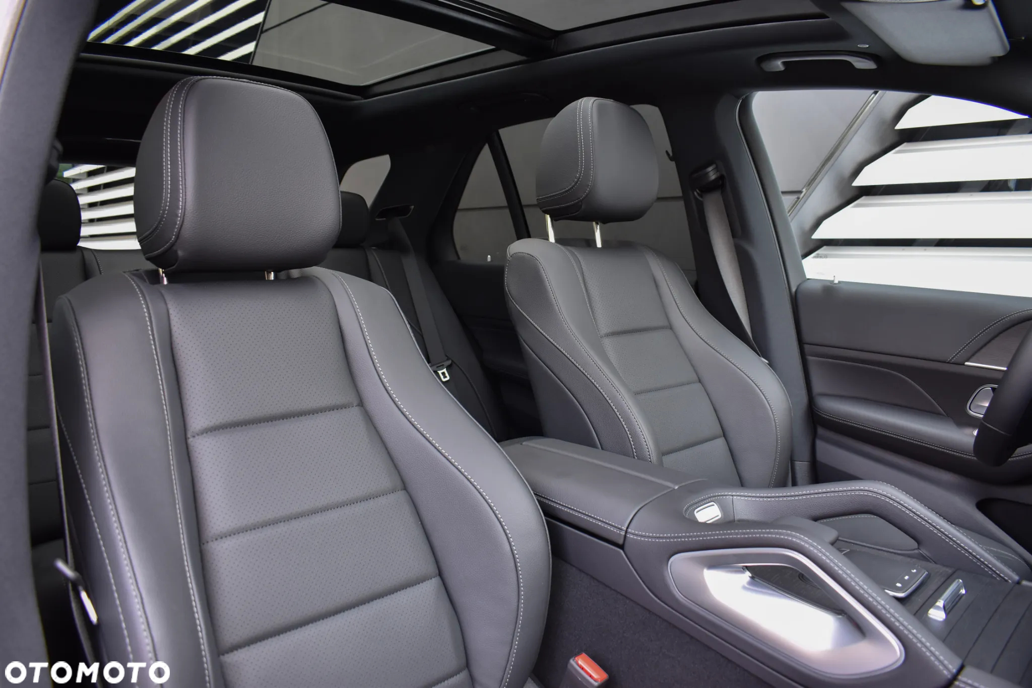 Mercedes-Benz GLE 300 d 4Matic 9G-TRONIC AMG Line Advanced Plus - 23