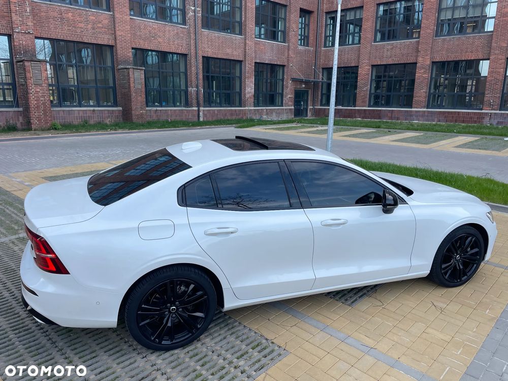 Volvo S60 B5 B R-Design - 9