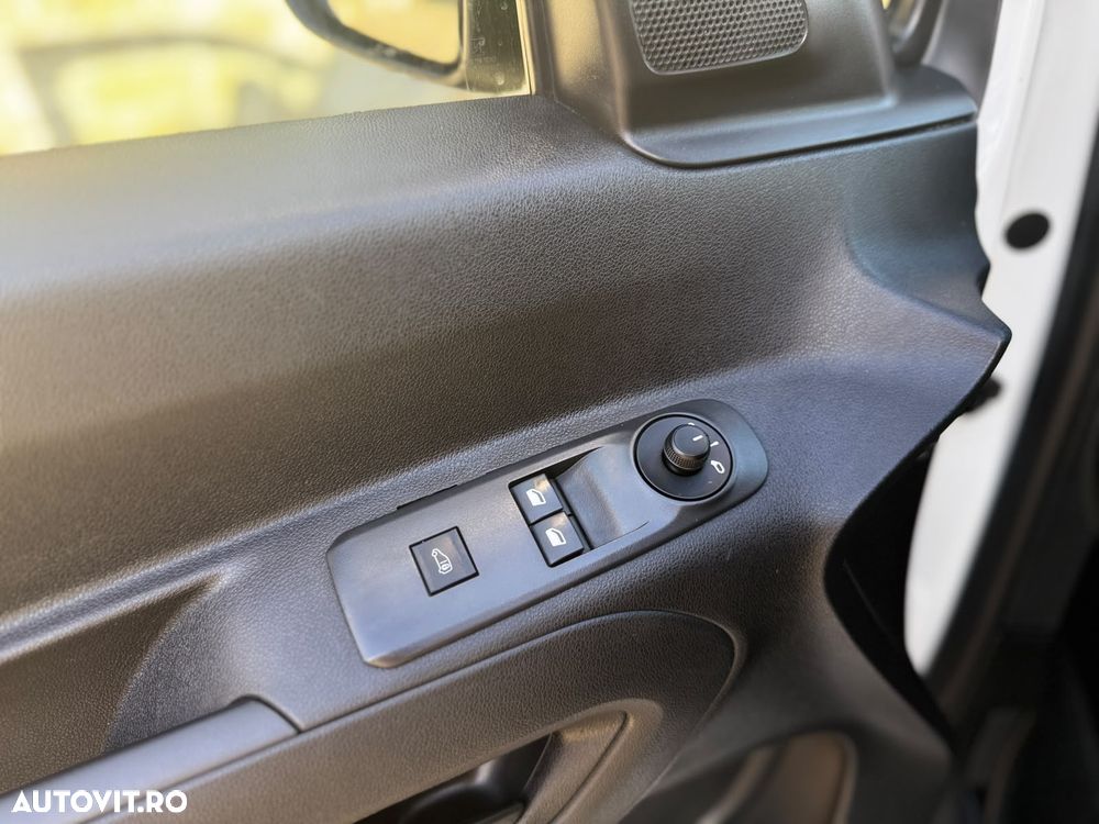 Opel Combo 1.5 L2H1 Start/Stop Edition XL - 9