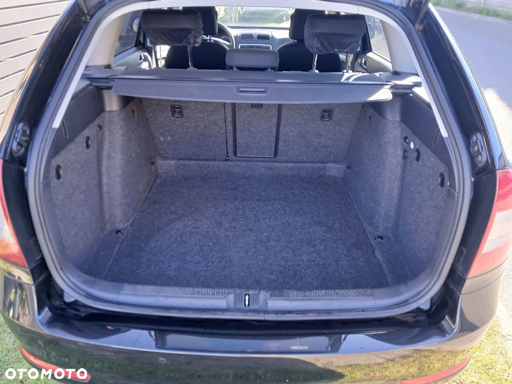 Skoda Octavia 1.8 TSI Ambiente - 10