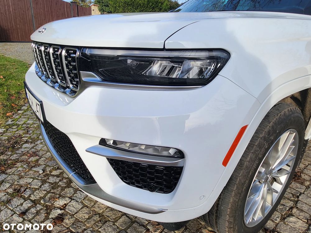 Jeep Grand Cherokee - 19