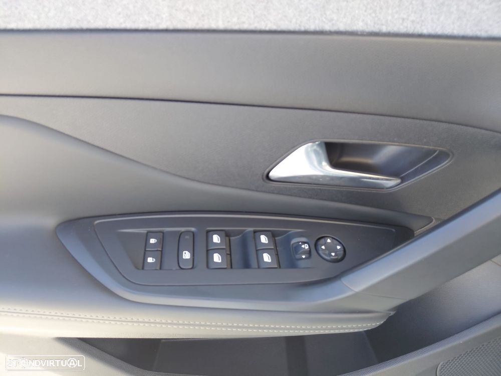 Peugeot 308 SW 1.6 Hybrid Allure Pack e-EAT8 - 25