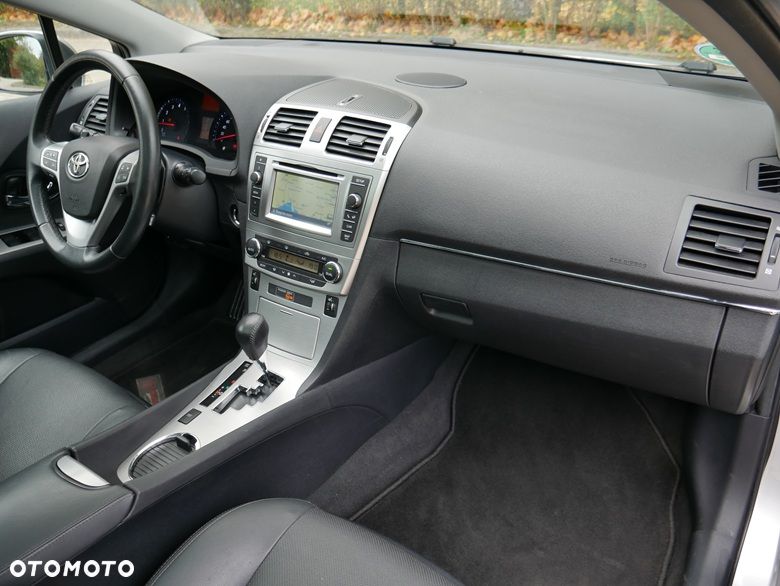 Toyota Avensis Touring Sports 1.8 Executive - 7