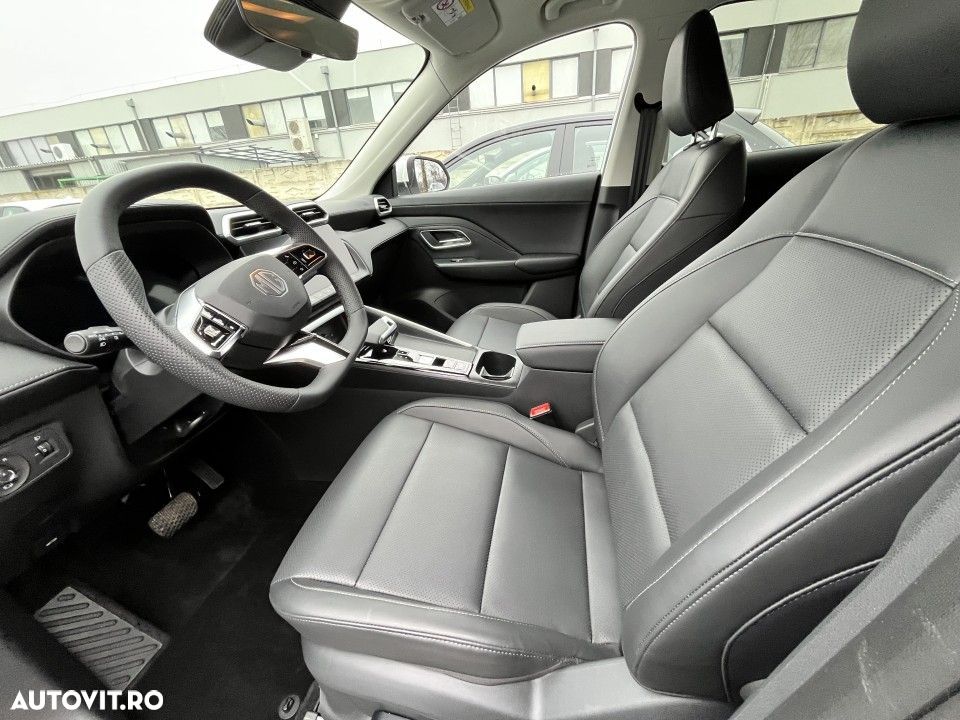 MG ZS HEV - 11