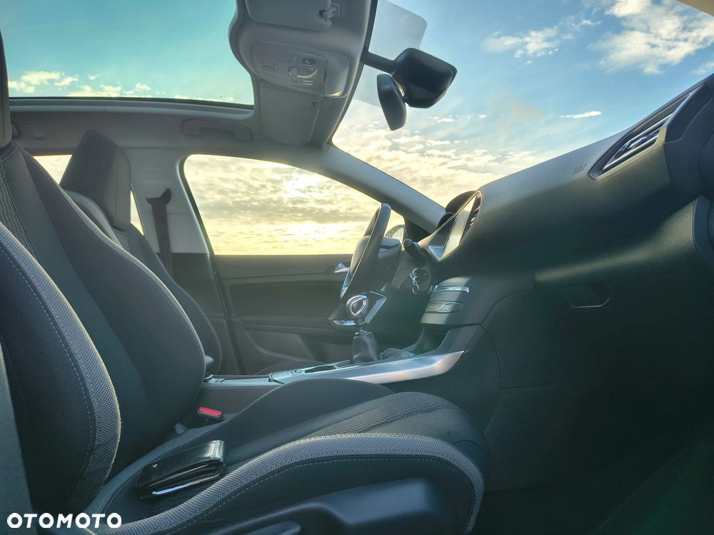 Peugeot 308 - 13