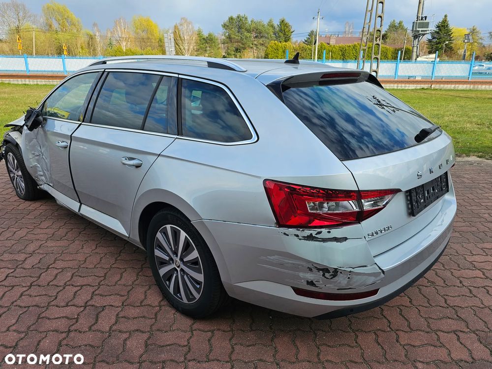 Skoda Superb 2.0 TDI SCR Style DSG - 9