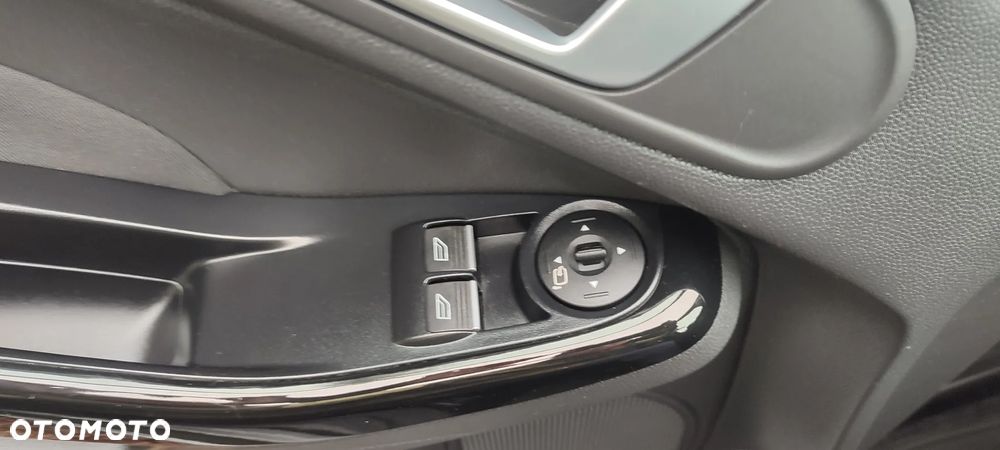 Ford Fiesta 1.5 TDCi Titanium - 23