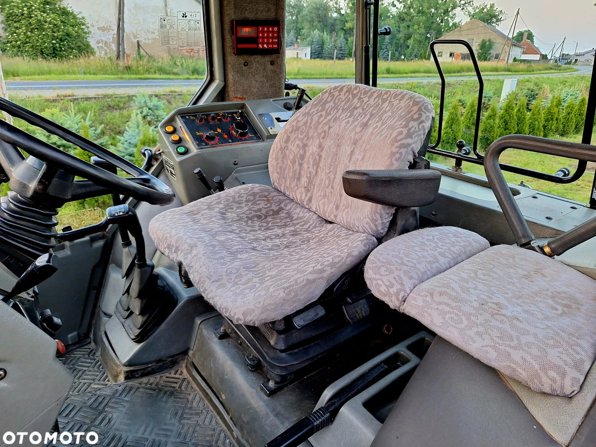 Massey Ferguson 3070 - 14