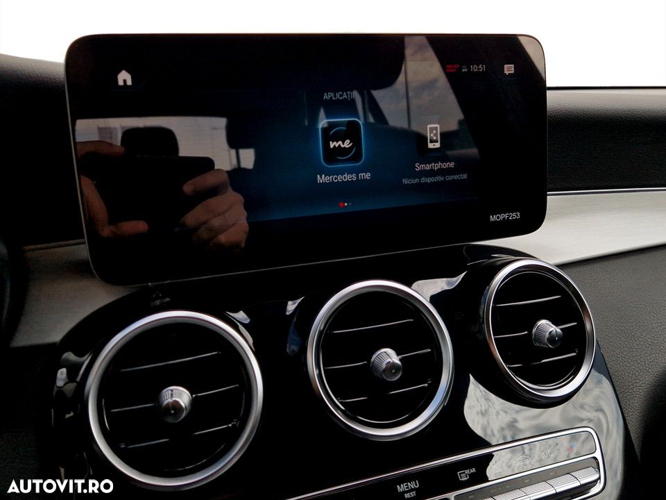 Mercedes-Benz GLC 300 e 4MATIC - 23