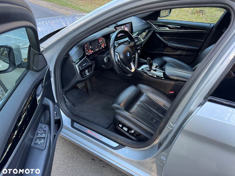 BMW Seria 5 530i xDrive Sport Line sport - 22