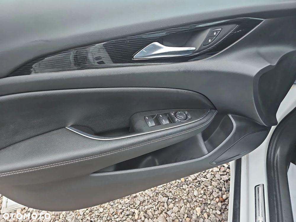 Opel Insignia 1.5 T Innovation S&S - 27