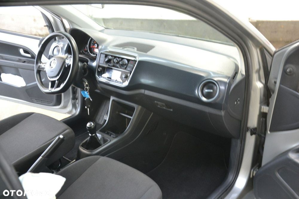 Volkswagen up! - 16