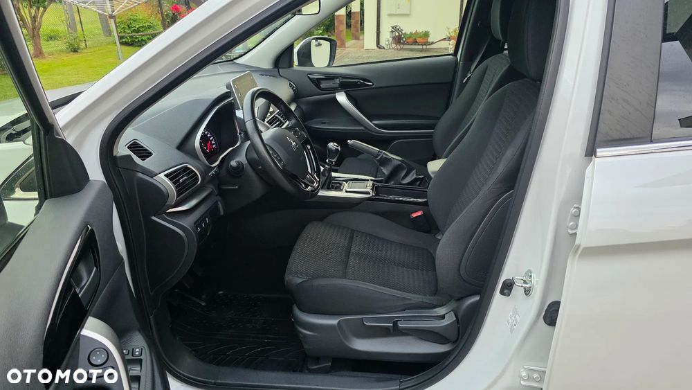 Mitsubishi Eclipse Cross 1.5 T Intense - 11