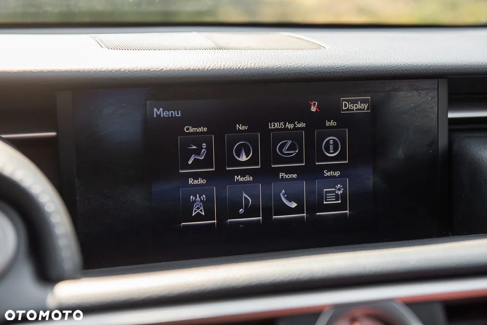 Lexus RC - 17