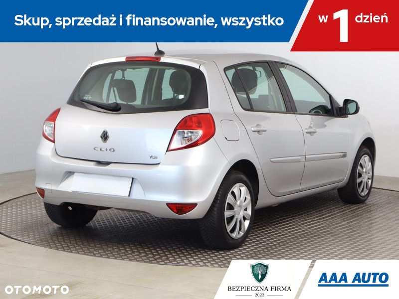 Renault Clio - 6