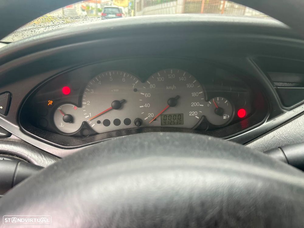 Ford Focus 1.8 TDdi Ambiente - 5
