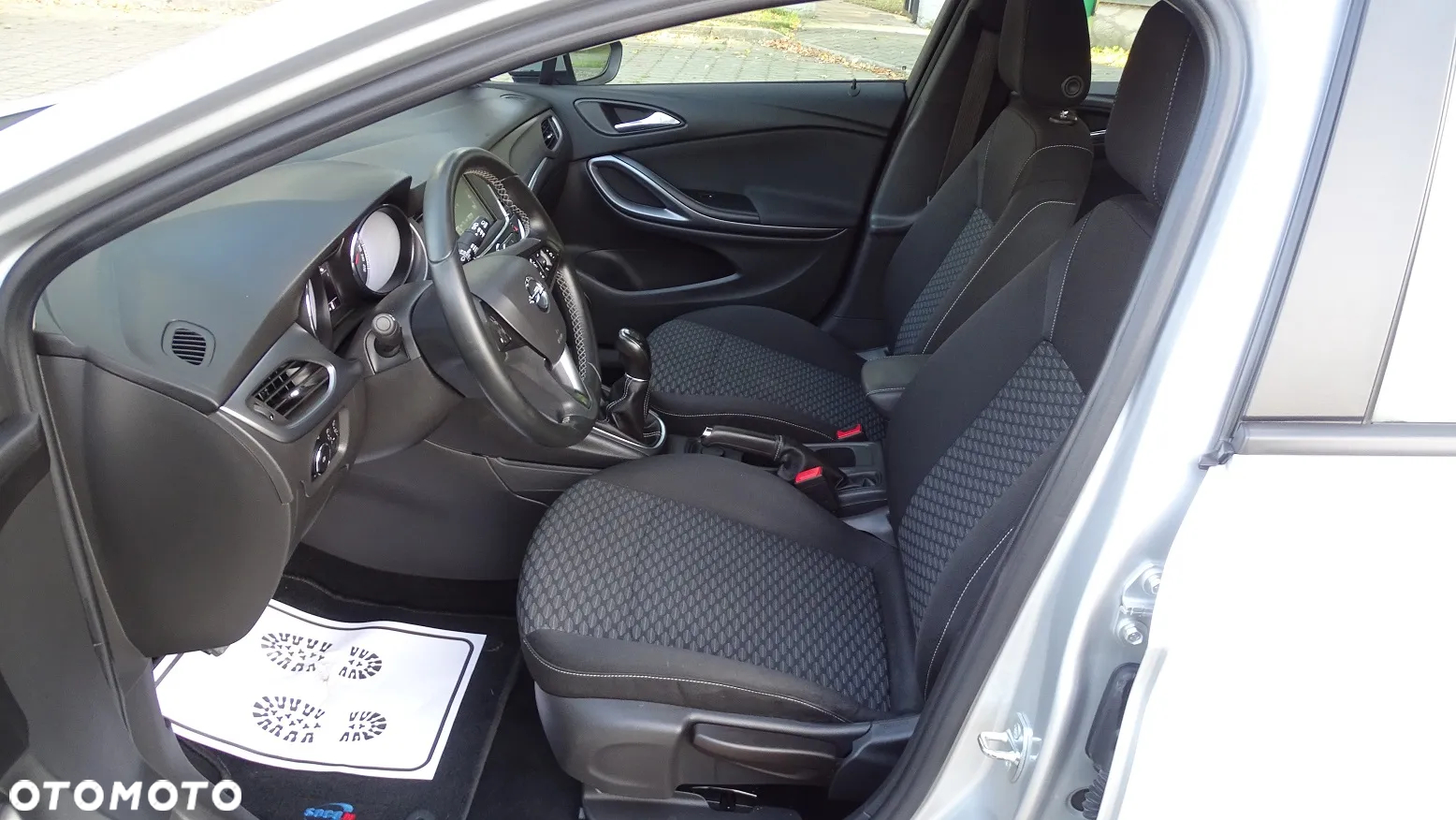 Opel Astra 1.6 CDTI Active - 11