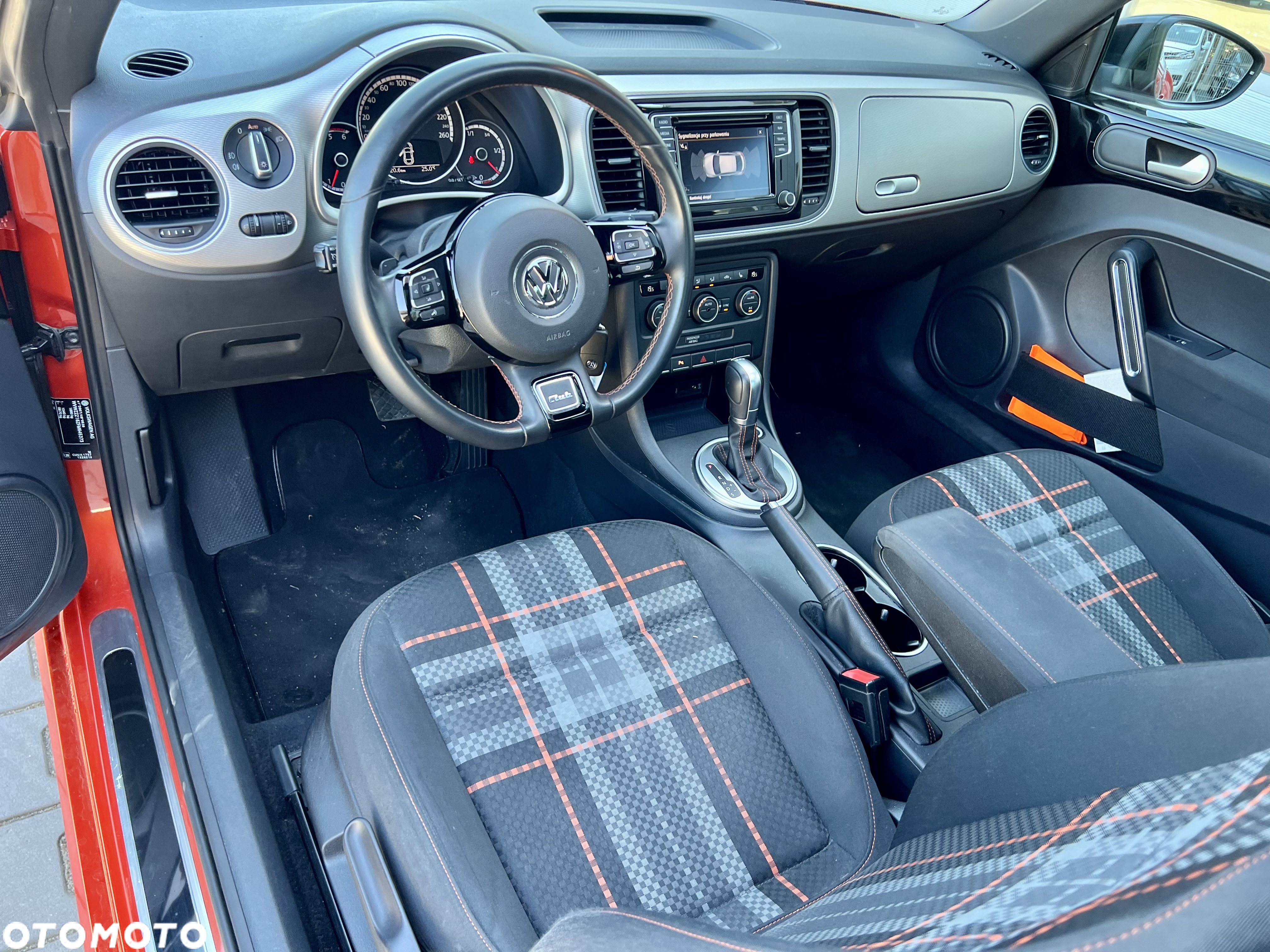 Volkswagen Beetle The 2.0 TDI DPF DSG BlueMotion Technology Club - 27