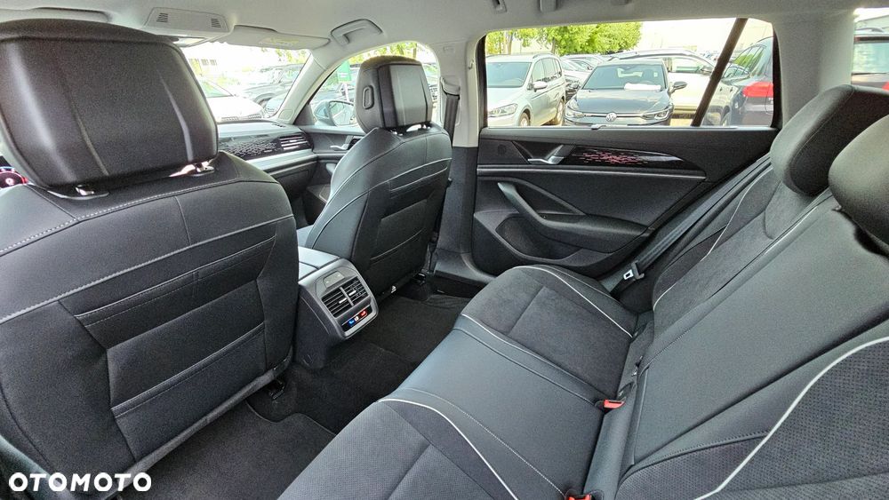 Volkswagen Passat - 20