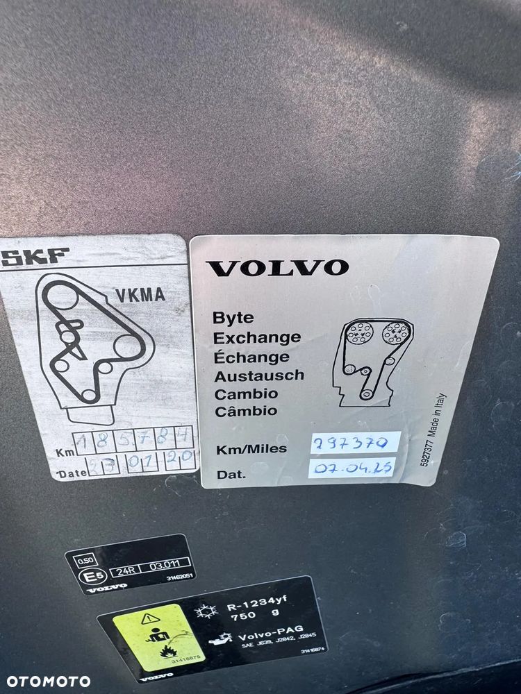 Volvo V60 Cross Country D3 Drive-E Summum - 32