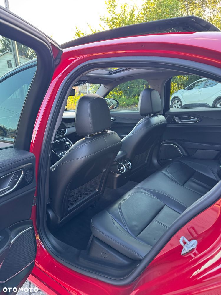 Alfa Romeo Giulia 2.0 Turbo TI Q4 - 19