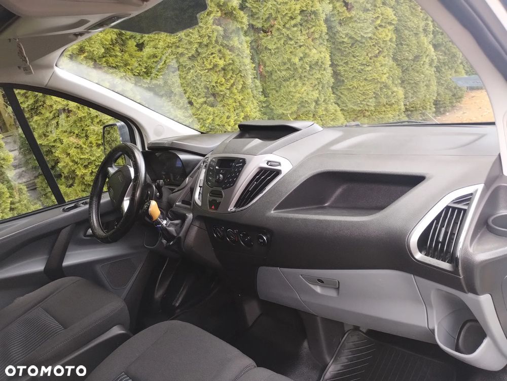 Ford TRANSIT CUSTOM - 3
