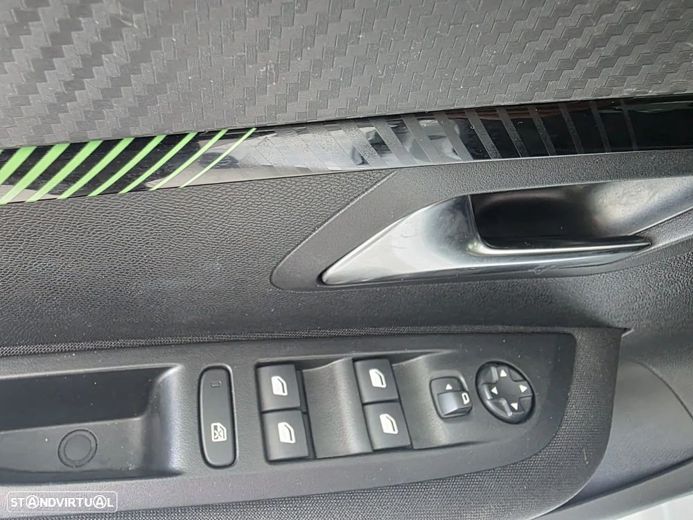 Peugeot 208 1.2 PureTech Active - 11