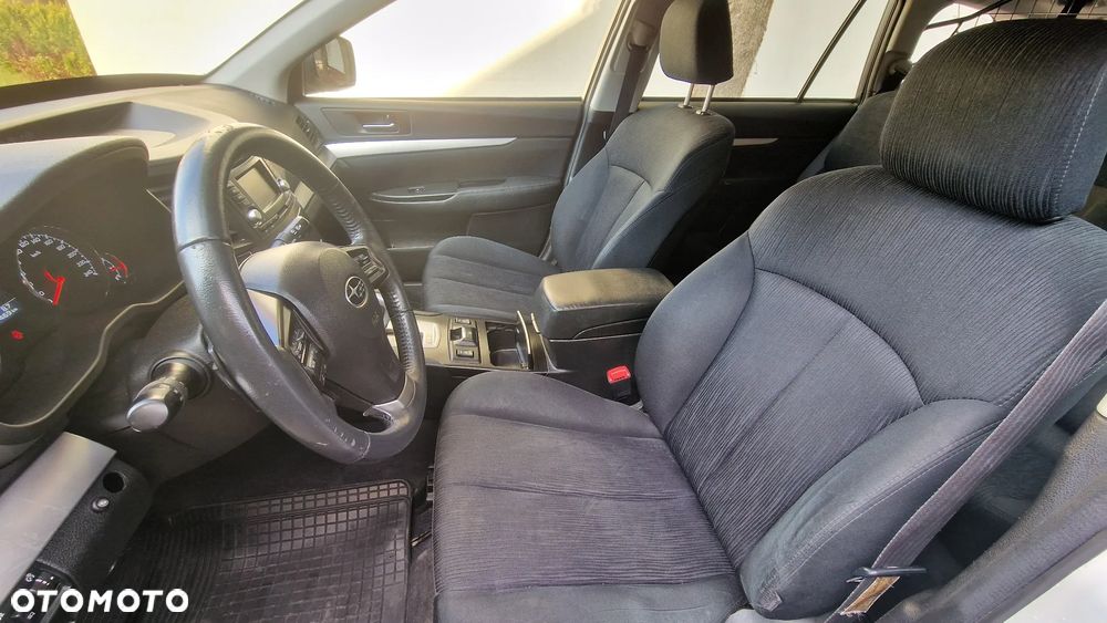 Subaru Legacy - 21