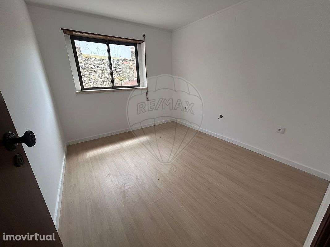 Moradia T2 para venda - Grande imagem: 3/14